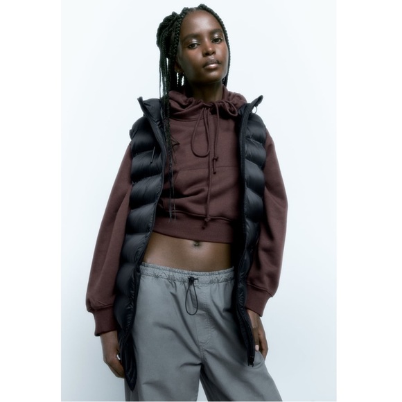 Zara water repellent puffer vest - Picture 3 of 14